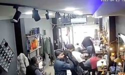 Arnavutköy’de deprem esnasında berber tıraş ettiği çocuğu omuzlayarak dışarı çıktı