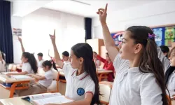 2025-2026 Eğitim Öğretim Takvimi Açıklandı: Yaz Tatili Ertelendi!