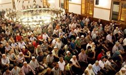 Regaip Kandili 2025 İftarı: Bugün Akşam Ezanı Saat Kaçta? Ankara, İstanbul, İzmir...