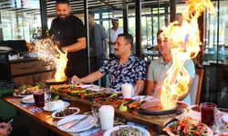 Adanalılar Kebabın Tek Adresi Olduğunu Net Bir Dille İlan Etti