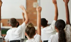Öğrenciler Bayram Edecek 12 Gün Erken Tatil Kapıda