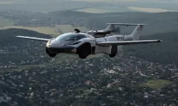 Uçan Arabalar Gerçek Oluyor: İşte AirCar’ın Satış Tarihi ve Fiyatı