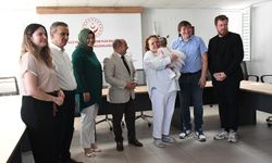 Antalya Havalimanı'nda Doğup Klozete Bırakılan Bebek, 7 Ay Sonra Rusya'ya Teslim Edildi