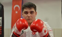 Kilo vermek için başladığı kick boksta Türkiye şampiyonu oldu