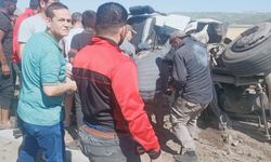 Osmaniye’de devrilen tırda 2 kişi yaralandı