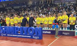 Fenerbahçe şampiyonluk kupasını aldı