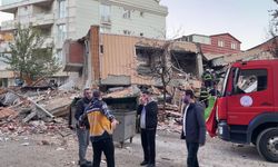 SON DAKİKA: Kocaeli Gebze’de 6 katlı bir bina çöktü.