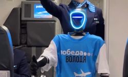 Dünyada Bir İlk: Uçakta Robot Memur Dönemi Başladı