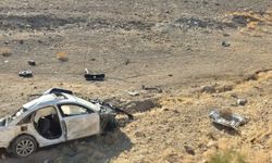 Niğde'de otomobil şarampole yuvarlandı: 2 ölü,1 yaralı