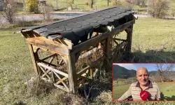 Babası için yaptığı çardak görünümlü mezarın aynısından vasiyet etti