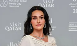 Esra Bilgiç’in Babası Kimdir, Nereli? İşte Oyuncunun Ailesi Hakkındaki Tüm Bilgiler