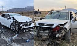 Kahramanmaraş Göksun’da İki Otomobilin Çarpıştığı Kazada 4 Kişi Yaralandı