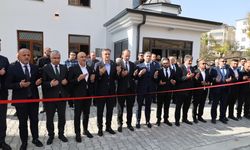 Kahramanmaraş'ta depremde yıkılan Yusuf Gül Camii ve Külliyesi yeniden ibadete açıldı