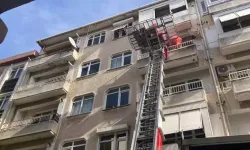 Kocaeli'de kolonlarında çatlak belirlenen 5 katlı bina mühürlendi