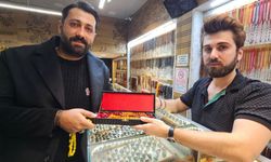 Tespih tutkusu sınır tanımadı: Elazığlı kuyumcu 1,6 milyon liralık Osmanlı kehribarı aldı