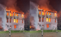 Fransız Hapishanesi’nde çıkan yangın tarihi yapıyı yok etti