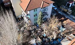Böyle çöp ev görülmedi: 10 kamyon çöp çıkarıldı