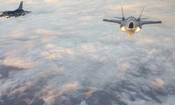 ABD’ye ait F-16 savaş uçağı California’da düştü: Pilot kurtuldu