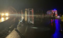 Kontrolden Çıkan Yolcu Otobüsü Devrildi, Yaralılar Var