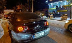 Adana’da kazaya karışan kamyona çarpan otomobilde 1 kişi öldü, 2 kişi yaralandı