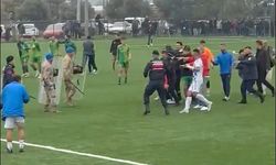 Amatör Lig Maçında Saha Kavgası: Futbolcular Birbirine Girdi
