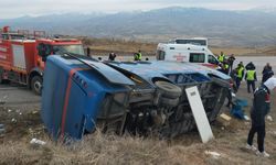 Cezaevi nakil aracı devrildi; 9 yaralı