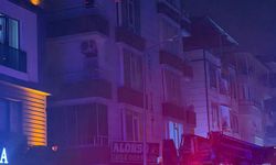 Batman’da cinnet getiren şahıs, evinin eşyalarını sokağa fırlattı