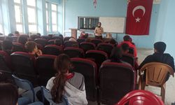 Binevler Ortaokulu'nda "İçimizden Biri" Projesi kapsamında ilham verici söyleşi