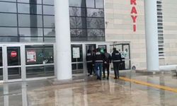 Ehliyet sınavında kopya düzenekleriyle yakalanan 7 aday tutuklandı