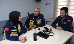 Gaziantep’te Baba-Kız Aynı Ambulansta Hayat Kurtarıyor