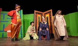 Kahramanmaraş’ta çocuklara tiyatro şöleni: “Uykusuz Kral” sahnelendi