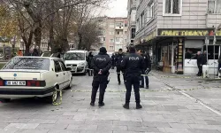 Kayseri'de hırdavatçı, sokakta gördüğü 3 kişiyi bıçakladı