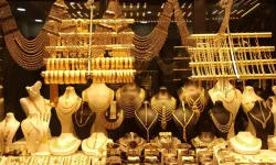 Kuyumcuda 33 bin 585 dolarlık altın kolyeyi çalıp yutan şüpheli tutuklandı