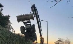 4.5 milyon lira değerindeki kepçe vinçten düştü