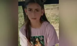 Okulda sürücüsünün geri manevra yaptığı hafif ticari aracın çarptığı Medine öldü