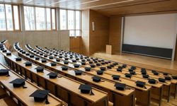 Üniversite Eğitim Süresi Kısalıyor: Öğrenciler 3 Yılda Mezun Olabilecek