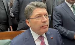 Bakan Tunç: Bayrak indirme olayıyla ilgili 14 kişi gözaltına alındı