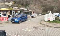 Husumetlisini av tüfeğiyle yüzünden vurdu