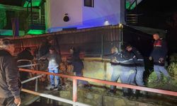 Muğla'da taşan derede mahsur kalan kişi, kurtarıldı