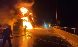 Çocuk Bezi Yüklü TIR Dorsesi Alev Aldı