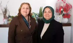 Çocukken Okula Gönderilmeyen Kız Kardeşler Evlendikten Sonra Muhtar Oldu