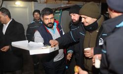 Dulkadiroğlu Belediyesi’nden saha ekiplerine tatlı ve salep jesti