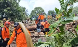 Endonezya’da Sel Felaketi: 16 Ölü, 3 Kayıp