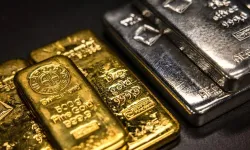 Gümüş Tarihi Zirveye Çıktı! Altınla Yarışıyor, Piyasalarda Şok