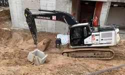 İş makinesiyle duvar arasında sıkışan işçi hayatını kaybetti