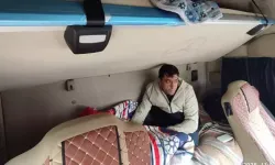 Kaçak göçmenler, TIR'ın yatak kısmında saklanırken yakalandı
