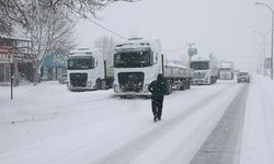 Kahramanmaraş-Kayseri kara yolu trafiğe kapandı
