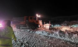 Kahramanmaraş’ta 3 ahır çöktü, 65 büyükbaş hayvan telef oldu