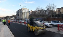 Kahramanmaraş’ta bozuk yollar asfaltla yenileniyor