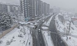 Kahramanmaraş’ta yollar kapanmadan müdahale başladı
